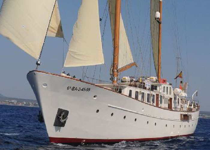Classic Sailing Yacht Southern Cross Featured 