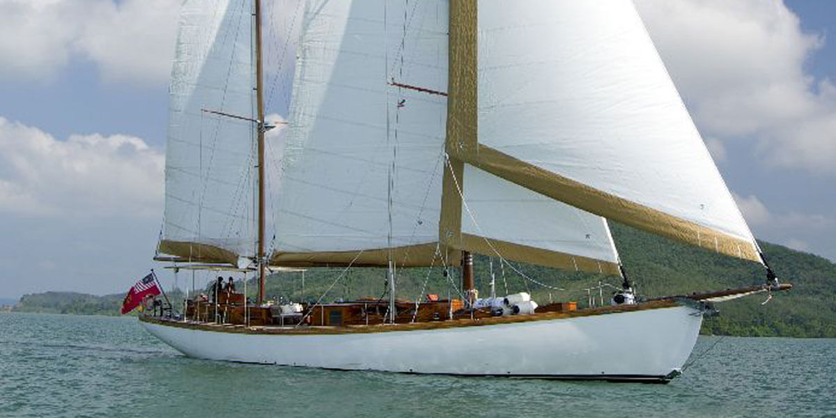 Classic Sailing Yacht Aventure