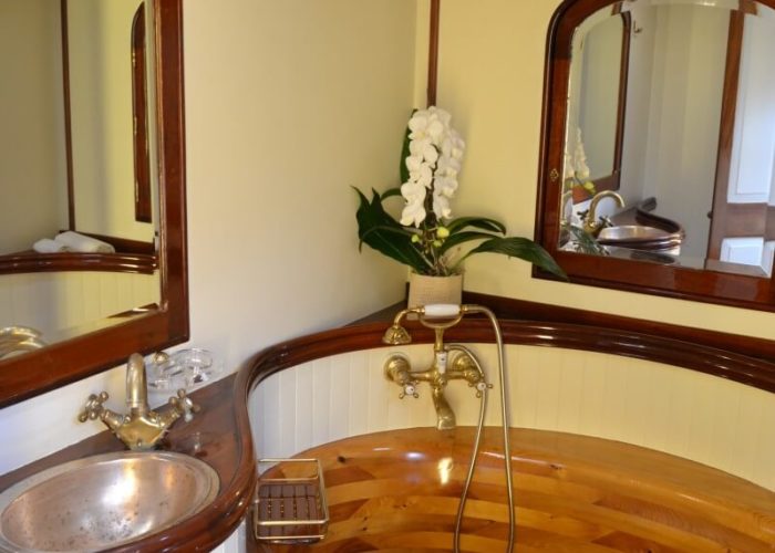 Classic Sailing Yacht Whitefin Wooden Bath