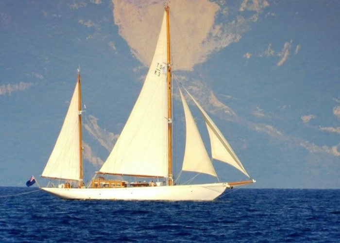 Classic Sailing Yacht Halcyon Cruising