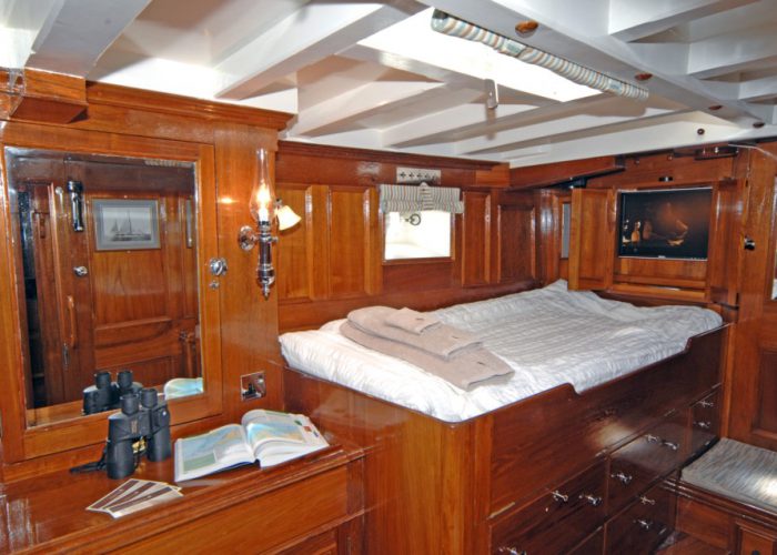Classic Sailing Yacht Halcyon Cabin