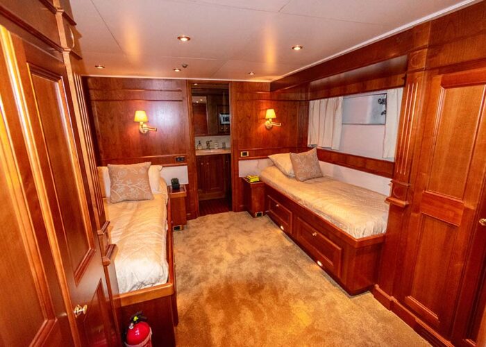 classic motor yacht chantal interior twin cabin.jpg