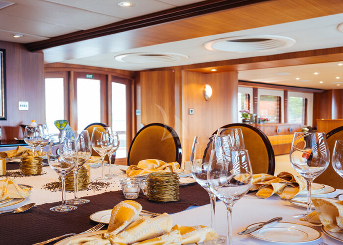 classic motor yacht daydream interior dining 2.jpg