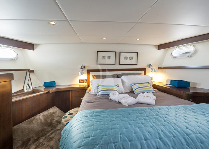 classic motor yacht monara interior vip bedroom.jpg