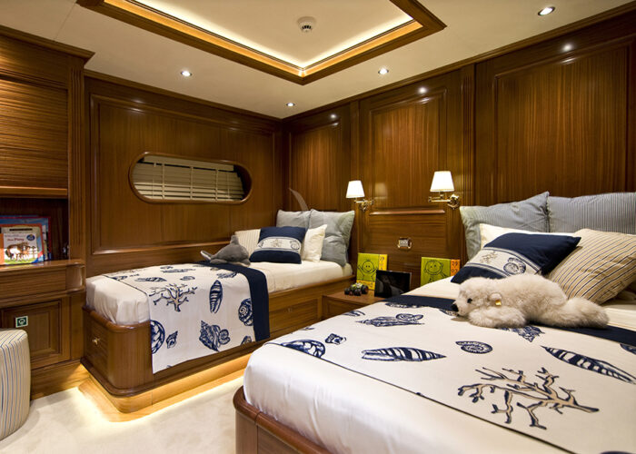 classic sailing yacht clear eyes interior twin cabin2.jpg