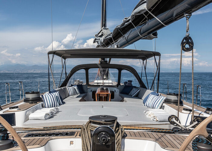 classic sailing yacht kallima external3.jpg