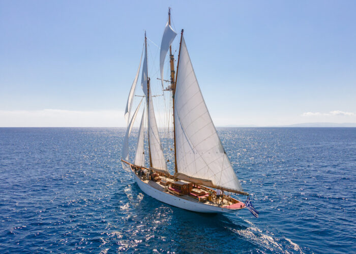 SY Aello Full Sails (2)